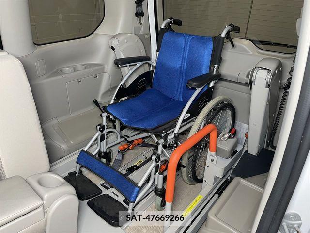 Nissan SERENA 2018-02 284093-14