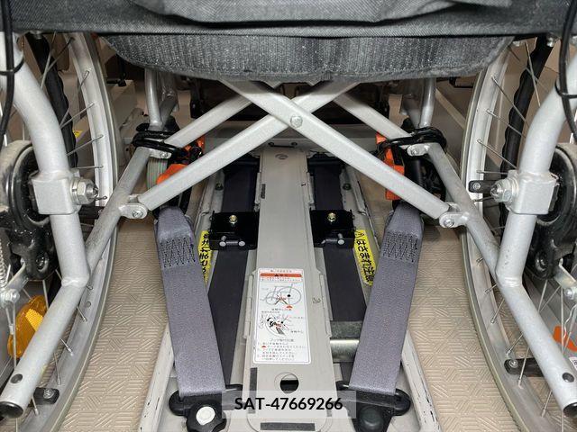 Nissan SERENA 2018-02 284093-7