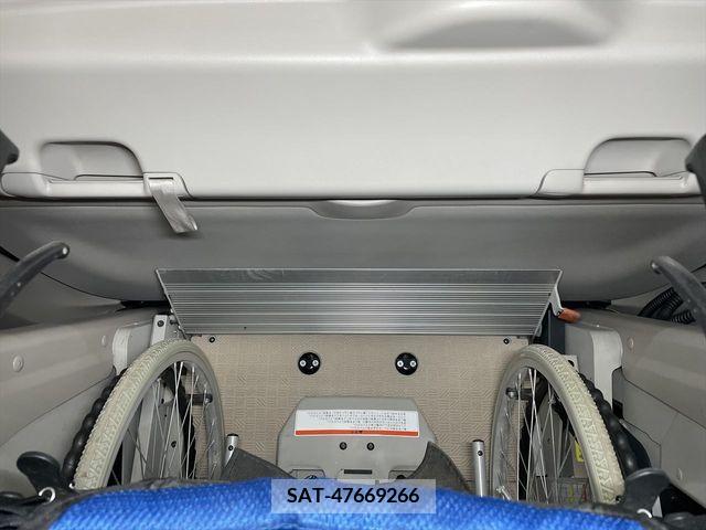 Nissan SERENA 2018-02 284093-8
