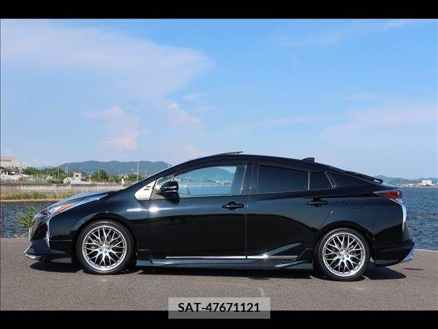 Toyota PRIUS 2015-12 393480-2