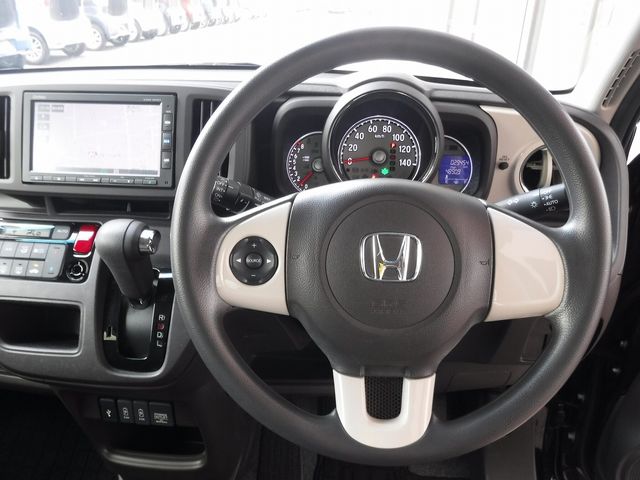 Honda N-ONE 2018-03 10684-1