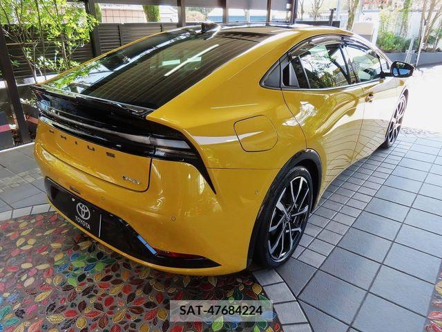 Toyota PRIUS PHV 2023-10 219080-13