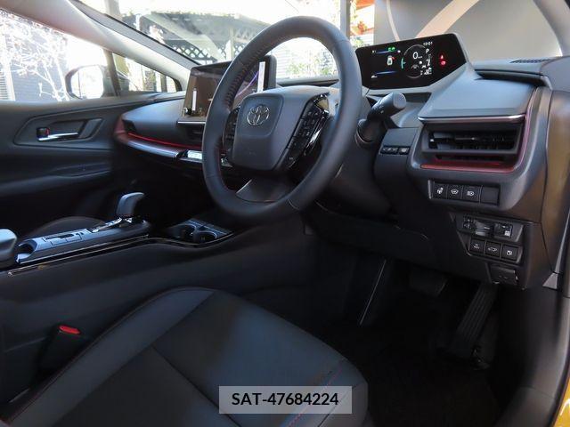 Toyota PRIUS PHV 2023-10 219080-17