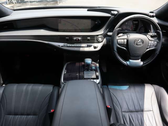 Lexus LS 2018-04 3424-7