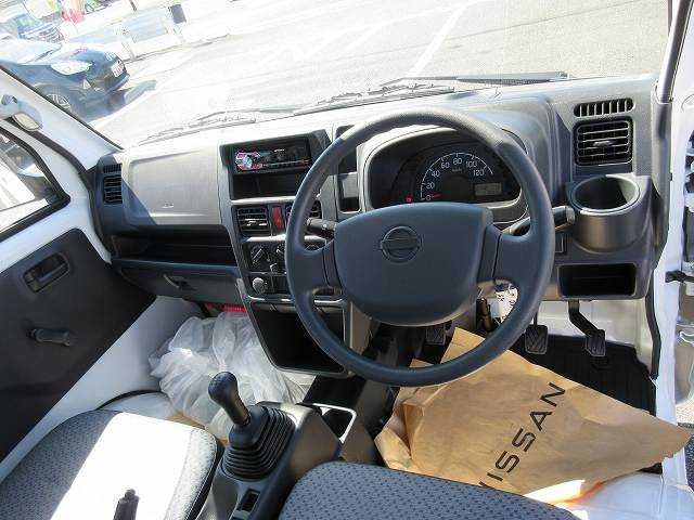Nissan CLIPPER 2021-01 18433-1