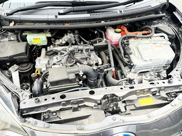 Toyota AQUA 2012-03 3181-8