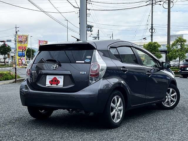 Toyota AQUA 2012-03 3181-2