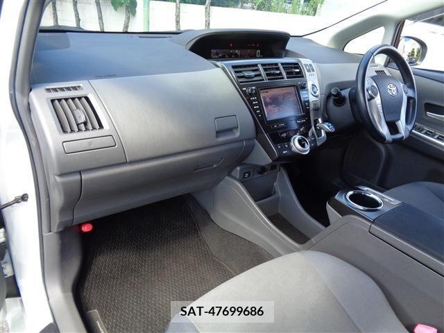Toyota PRIUS ALPHA 2014-03 393490-24
