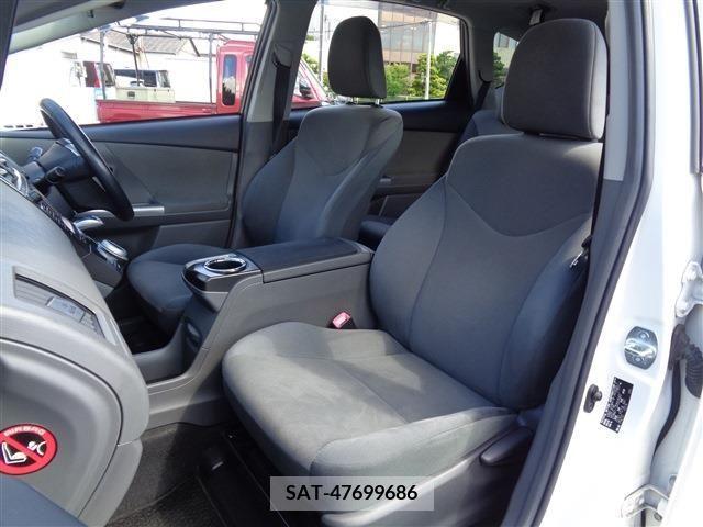 Toyota PRIUS ALPHA 2014-03 393490-23