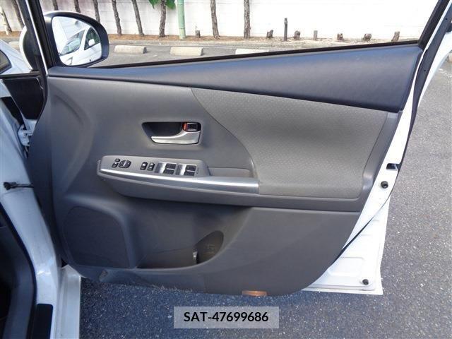 Toyota PRIUS ALPHA 2014-03 393490-22