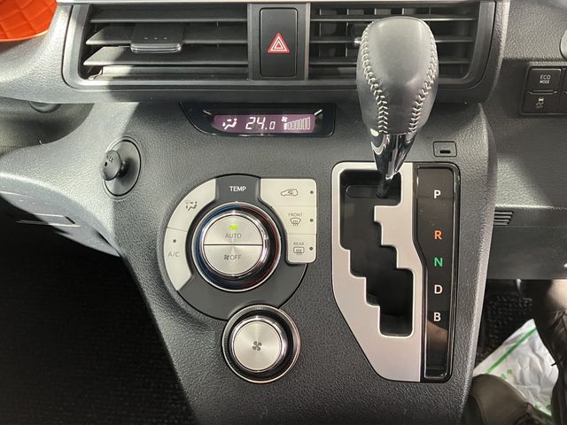 Toyota SIENTA 2019-01 180777-15