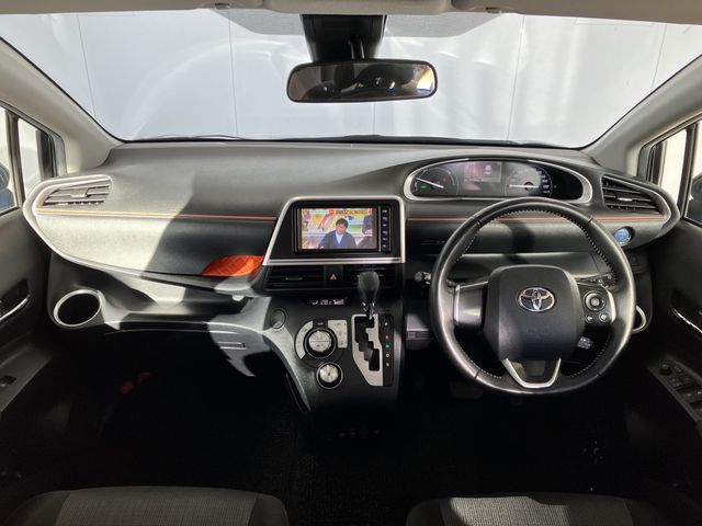 Toyota SIENTA 2019-01 180777-1