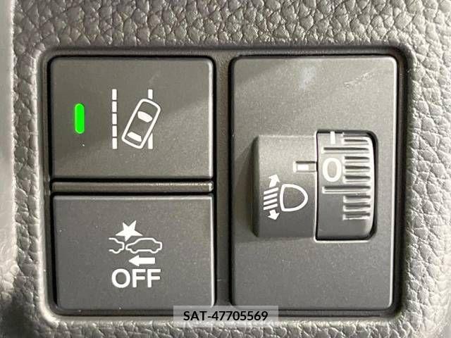 Honda N BOX CUSTOM 2022-10 279191-4