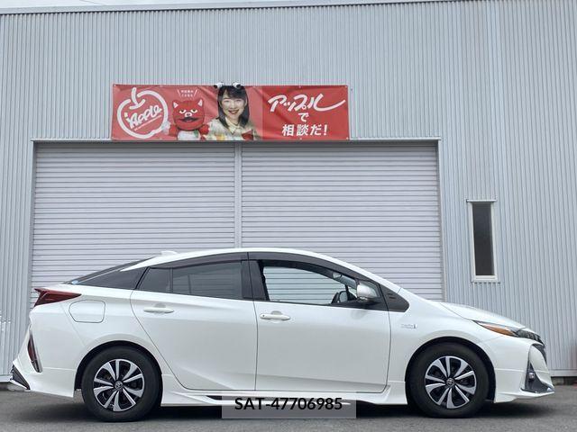 Toyota PRIUS PHV 2017-05 282532-4