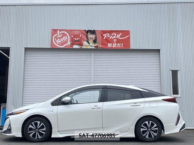 Toyota PRIUS PHV 2017-05 282532-5