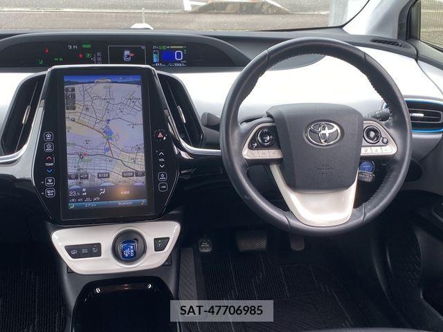 Toyota PRIUS PHV 2017-05 282532-17