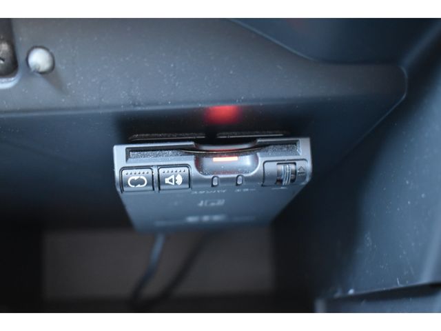 Nissan NOTE 2017-09 18017-8