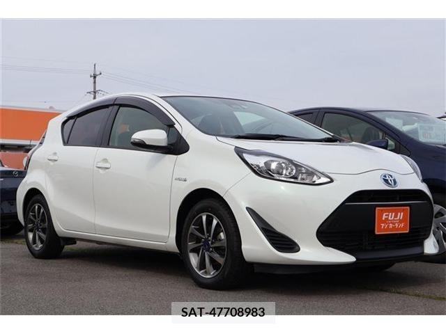Toyota AQUA 2017-09 245005-2