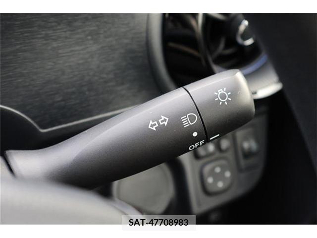 Toyota AQUA 2017-09 245005-14