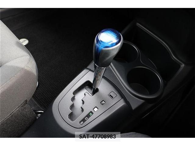 Toyota AQUA 2017-09 245005-8