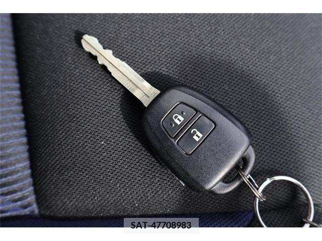 Toyota AQUA 2017-09 245005-19