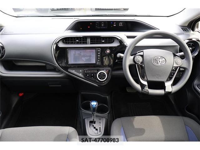 Toyota AQUA 2017-09 245005-4