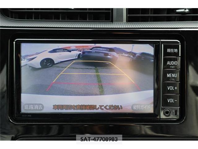 Toyota AQUA 2017-09 245005-6
