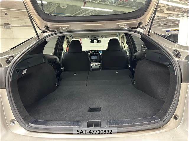Toyota PRIUS 2016-12 281871-19