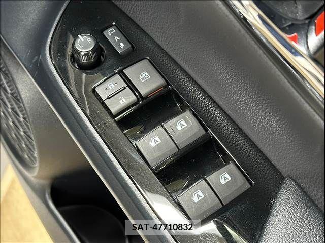 Toyota PRIUS 2016-12 281871-15