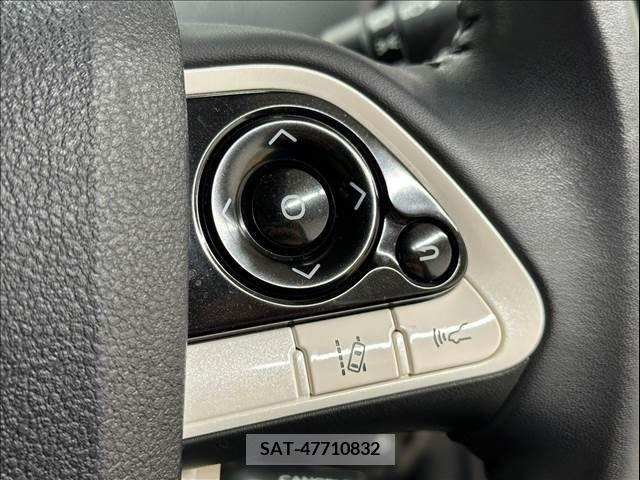 Toyota PRIUS 2016-12 281871-14