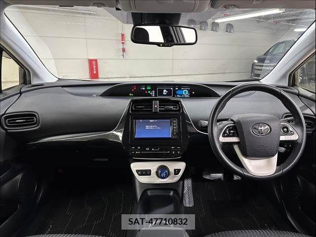 Toyota PRIUS 2016-12 281871-1