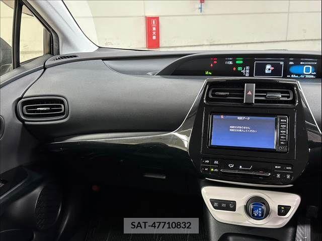 Toyota PRIUS 2016-12 281871-11
