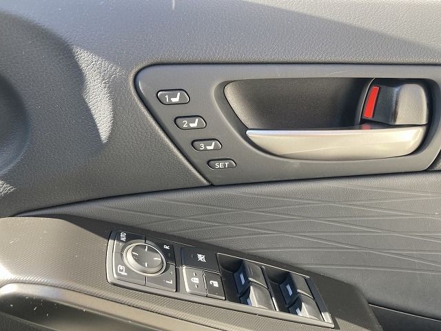 Lexus IS 2020-12 185389-21