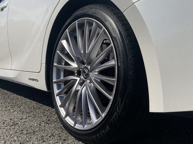 Lexus IS 2020-12 185389-4