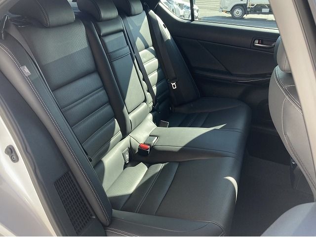 Lexus IS 2020-12 185389-22