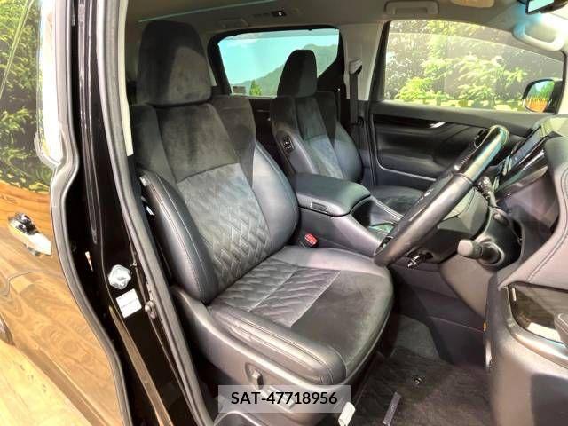 Toyota VELLFIRE 2017-08 369766-8