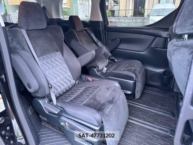 Toyota ALPHARD 2021-01 379759-11