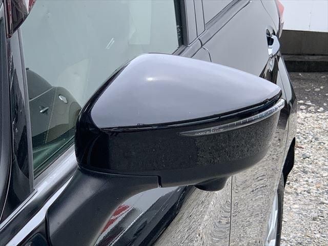 Nissan NOTE 2017-05 11886-12