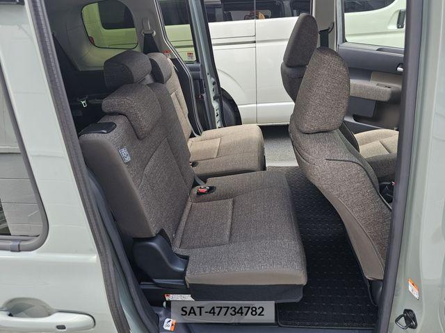 Toyota SIENTA 2022-08 368146-5
