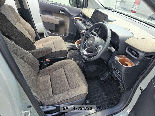 Toyota SIENTA 2022-08 368146-4