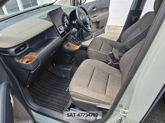 Toyota SIENTA 2022-08 368146-7