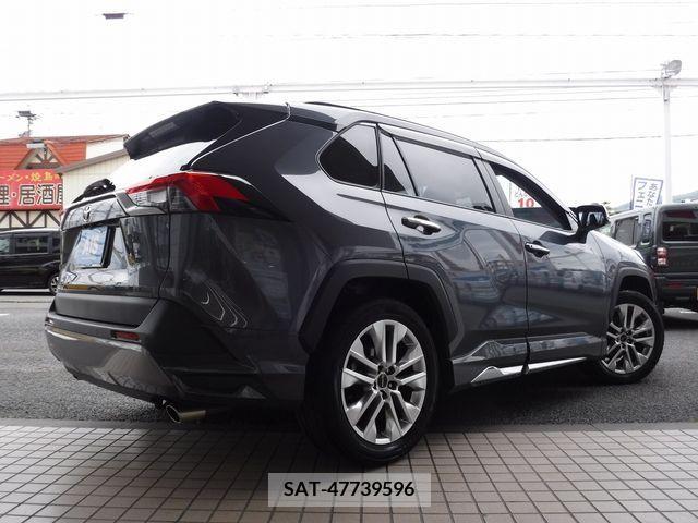Toyota RAV4 2020-08 282831-2