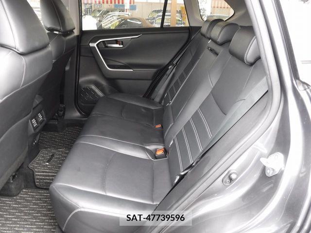 Toyota RAV4 2020-08 282831-13