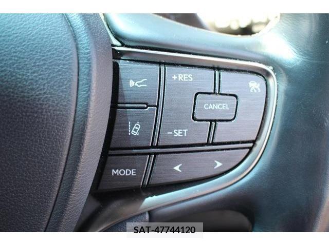 Lexus LS 2017-12 304725-3