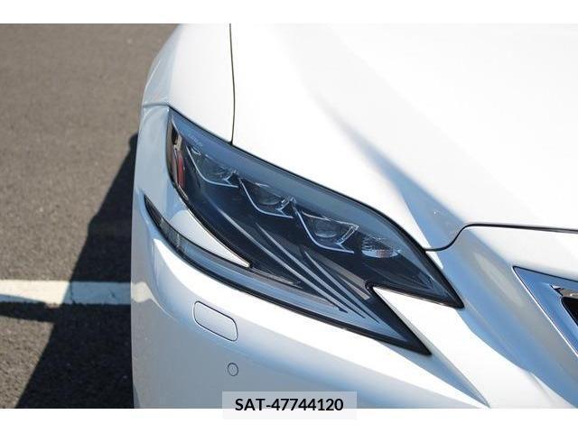Lexus LS 2017-12 304725-11