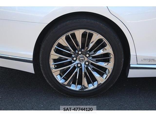 Lexus LS 2017-12 304725-10