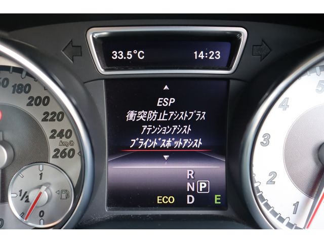 Mercedes Benz GLA-CLASS 2014-01 22671-11