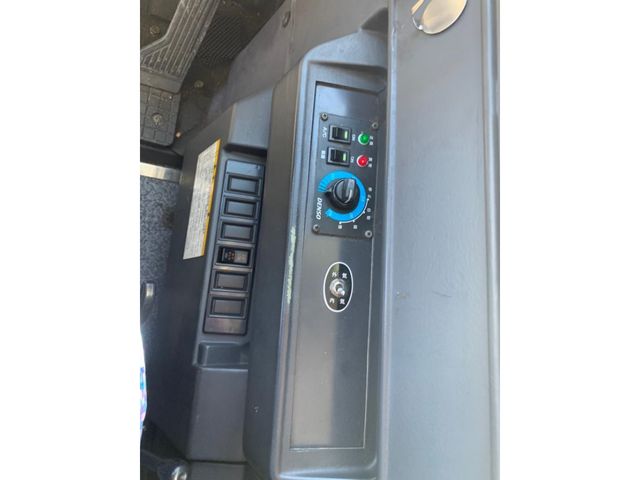 Hino BLUE RIBBON 2004-02 24716-4