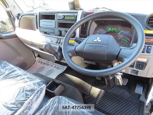 Mitsubishi CANTER 2023-02 205638-1