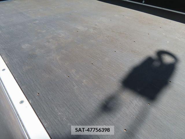 Mitsubishi CANTER 2023-02 205638-17